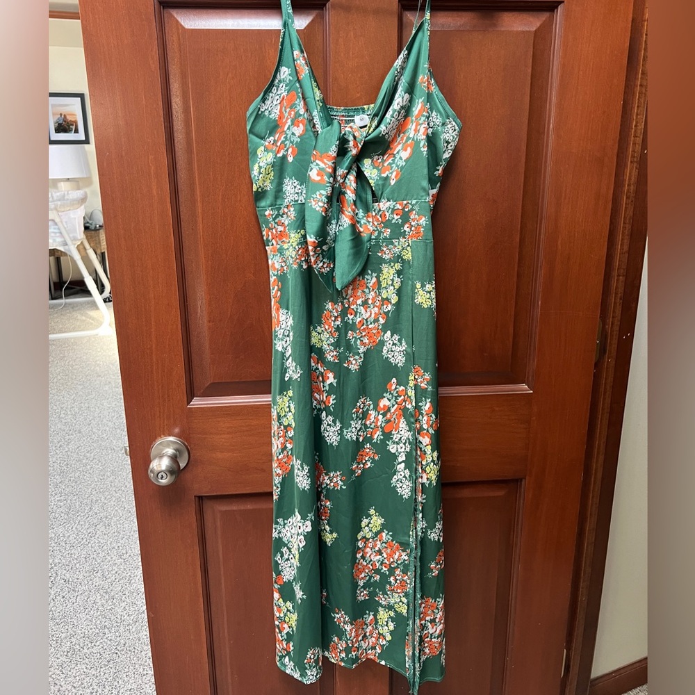 Floral Wedding Guest MIDI Dress - Size M